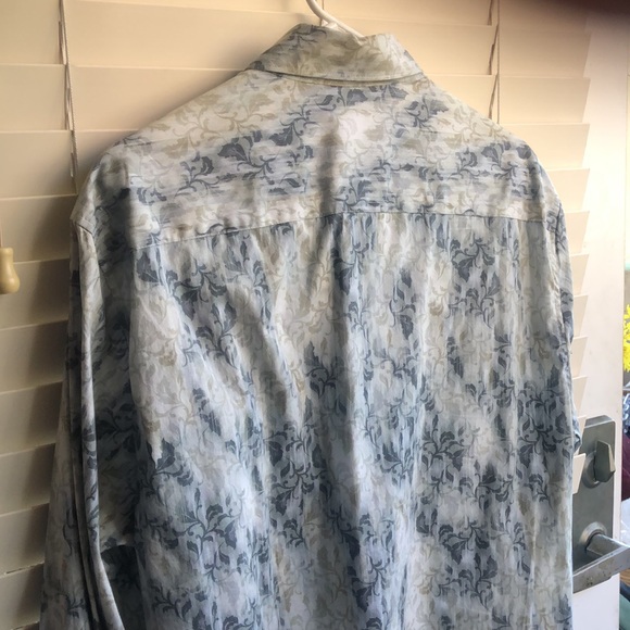 Beautiful floral shirt in greens and blues - Picture 2 of 3